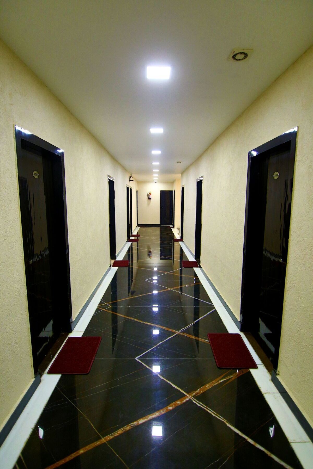 Hotel Gharonda Ришикеш Экстерьер фото